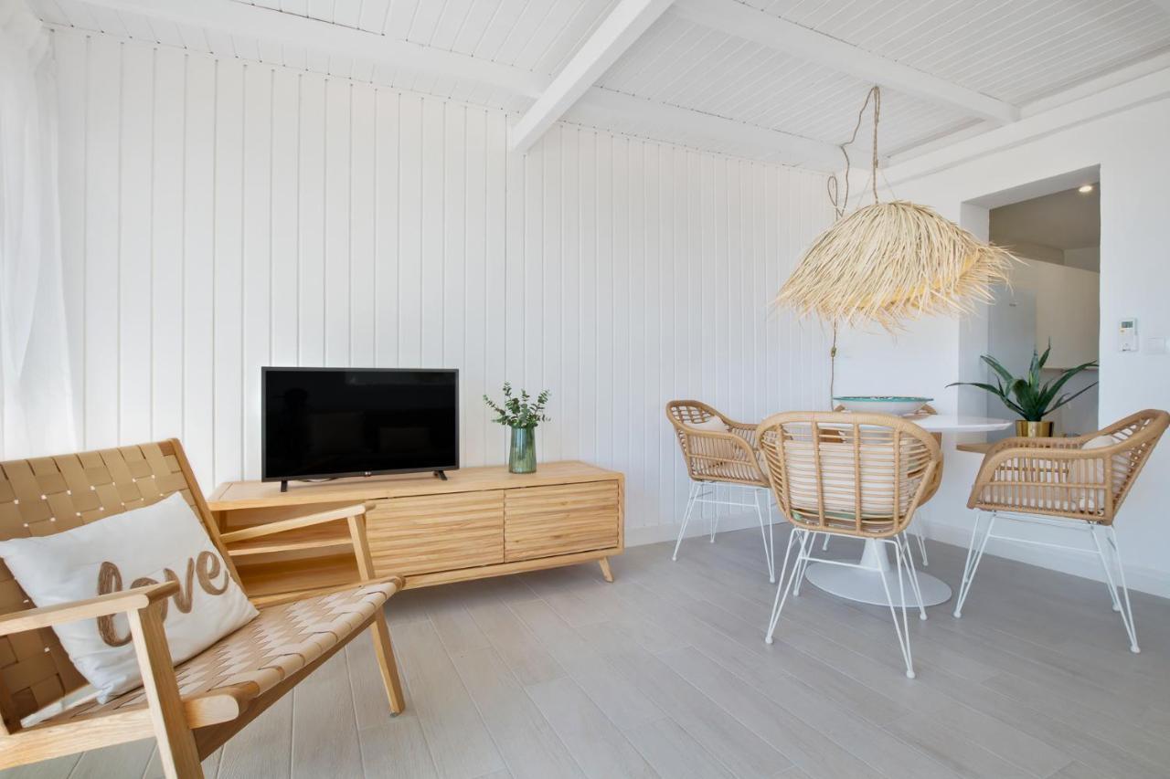 Casa De La Playa. Beach House With Magnificent Sea マラガ エクステリア 写真